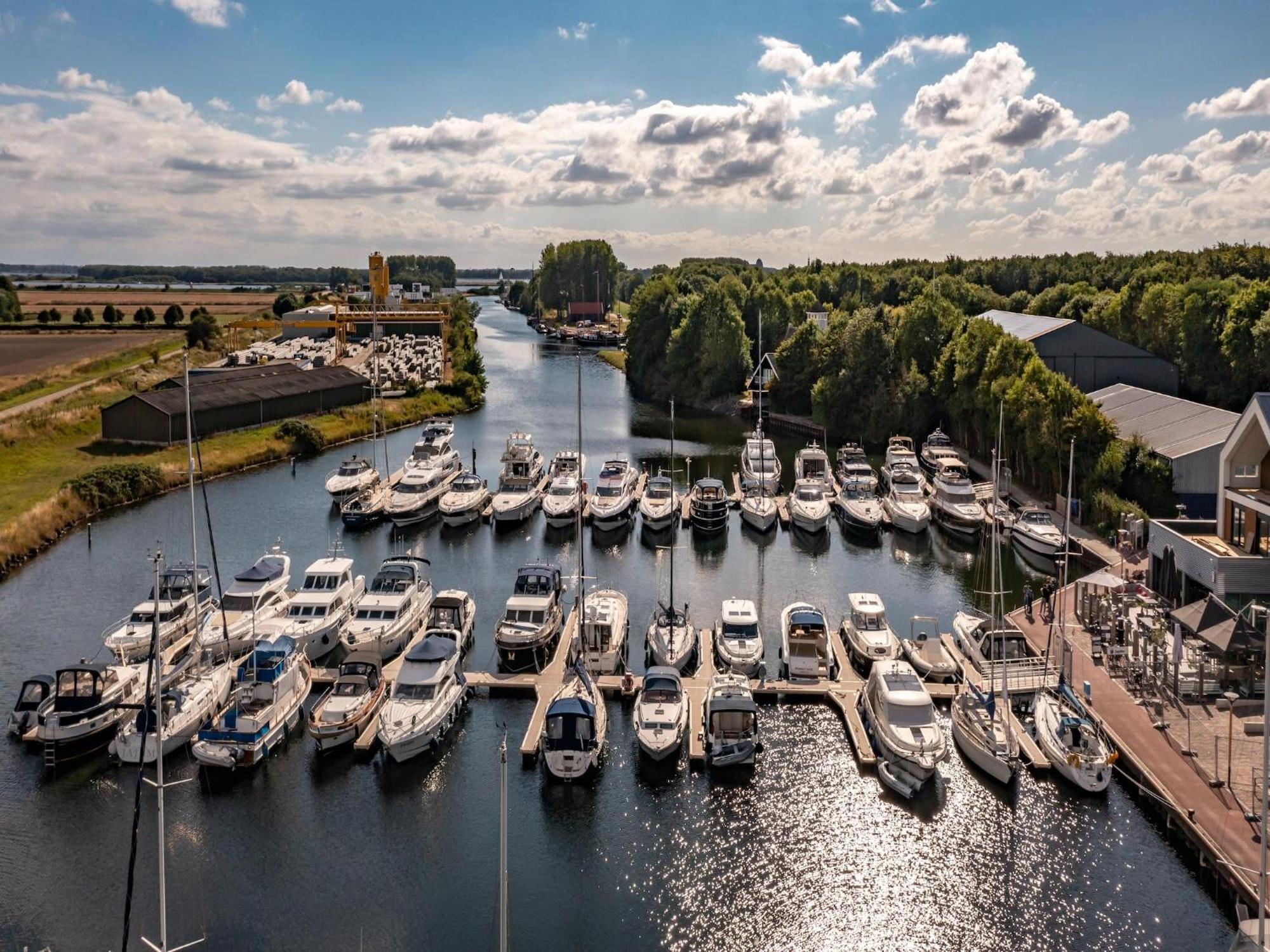 Luxury Apartment In R Sidence Marina Kamperland Pet Friendly Exterior photo
