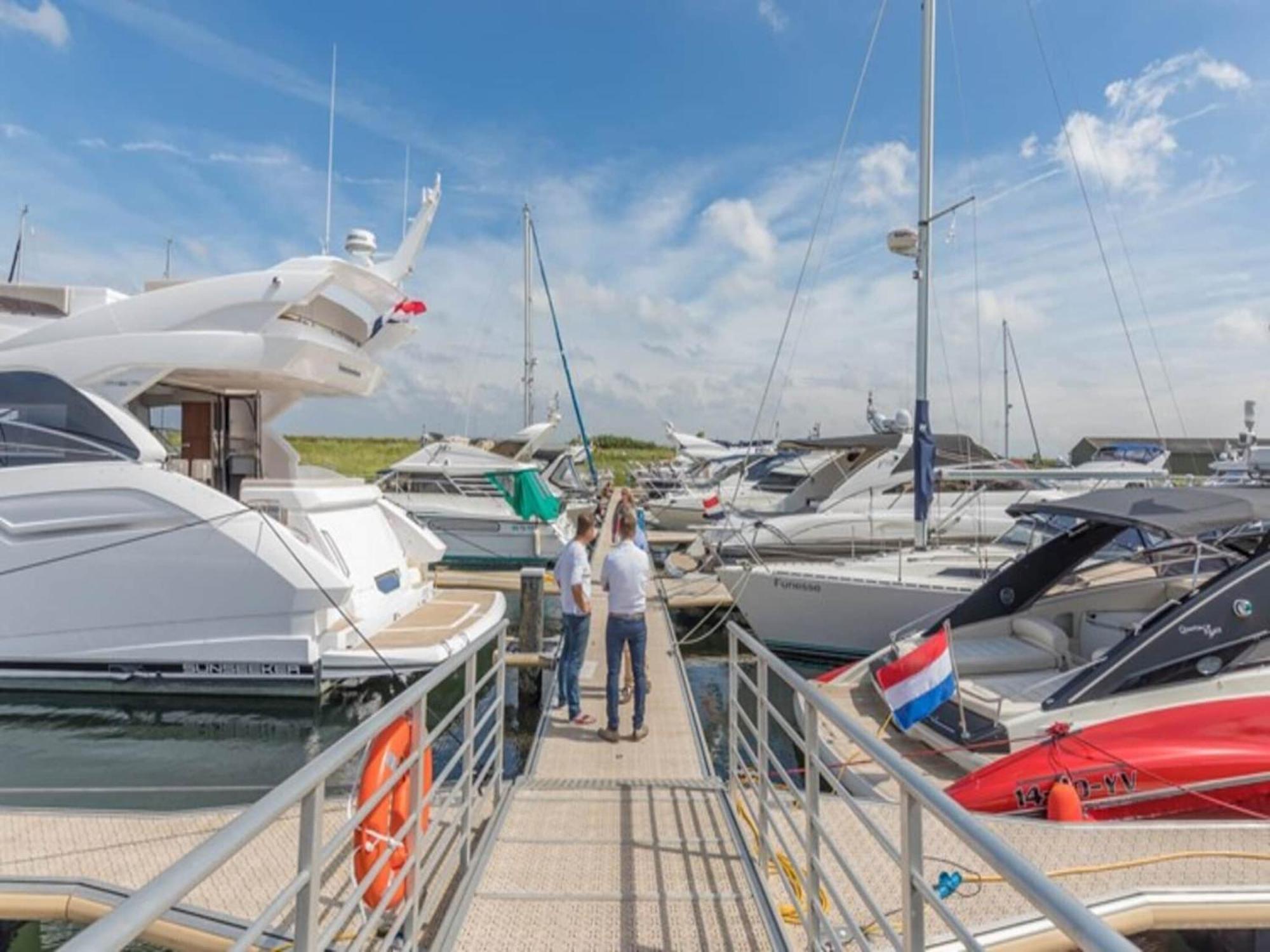 Luxury Apartment In R Sidence Marina Kamperland Pet Friendly Exterior photo