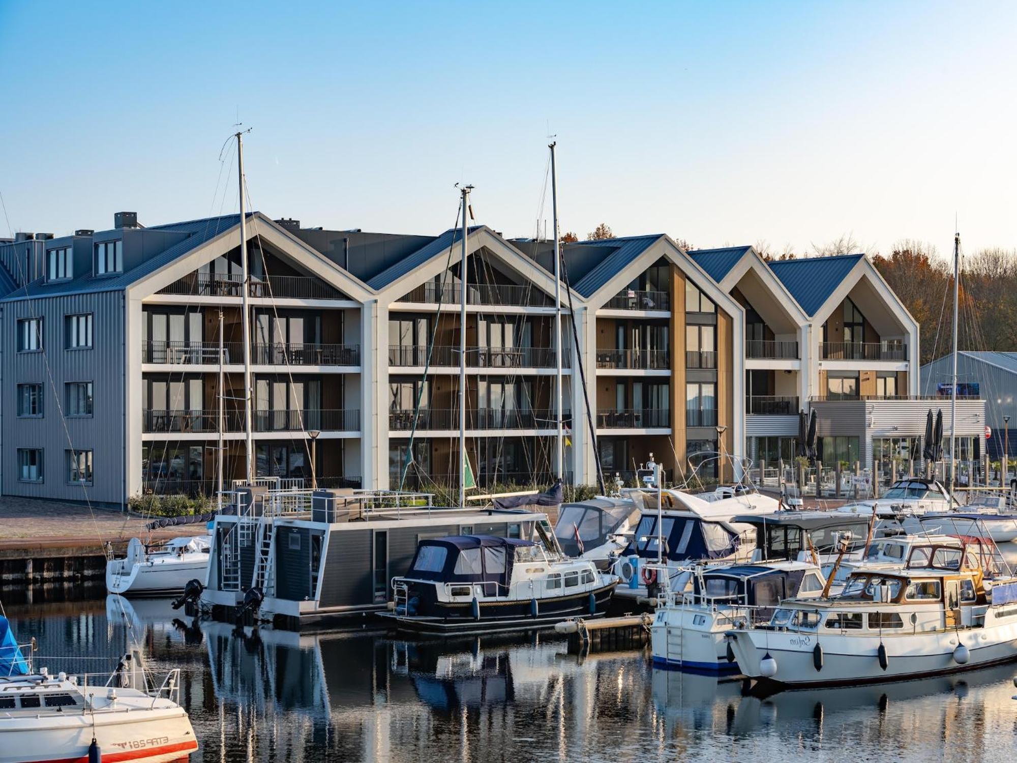 Luxury Apartment In R Sidence Marina Kamperland Pet Friendly Exterior photo